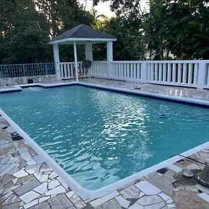 vacation-home-with-private-pool-montego-bay.comcaribbean.com/