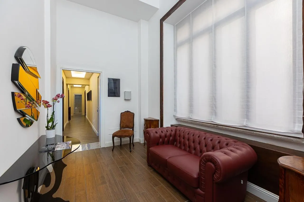 Spa Apartment Via Barberini Rome