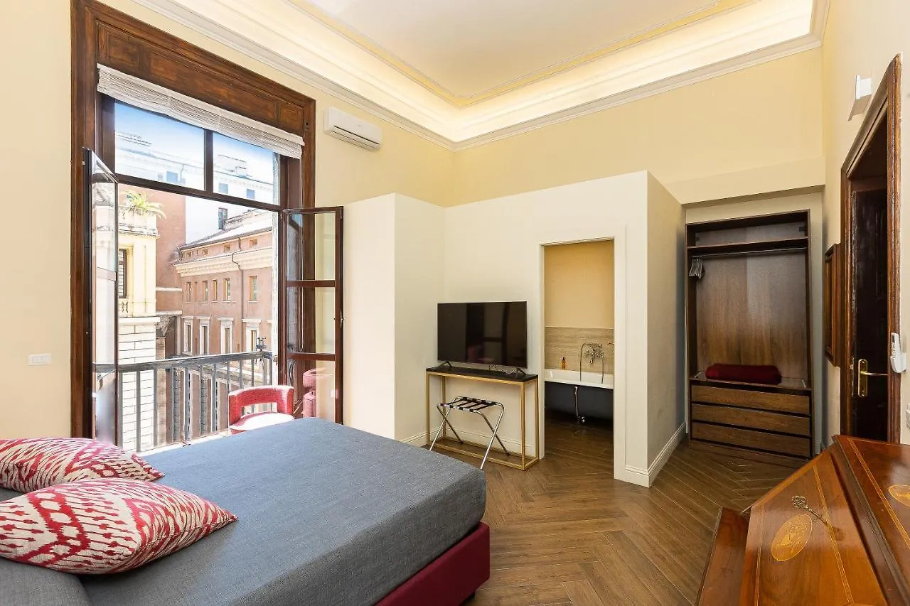 Spa Apartment Via Barberini Rome 0*,