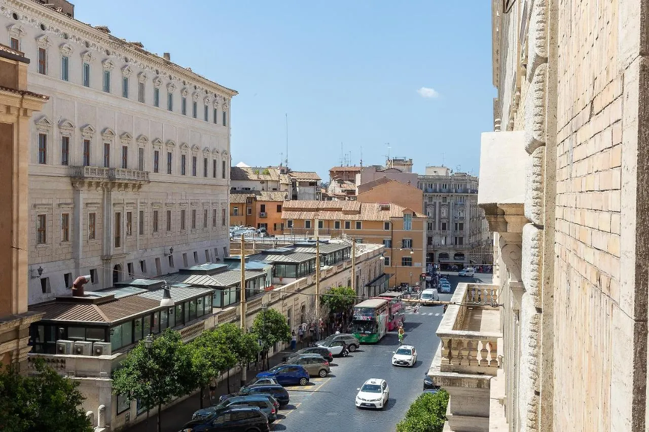 Spa Apartment Via Barberini Rome