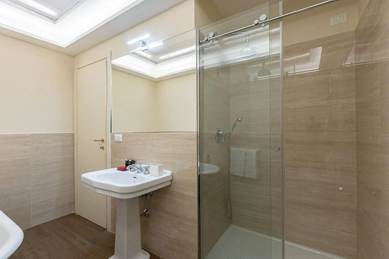 Spa Apartment Via Barberini Rome Italy