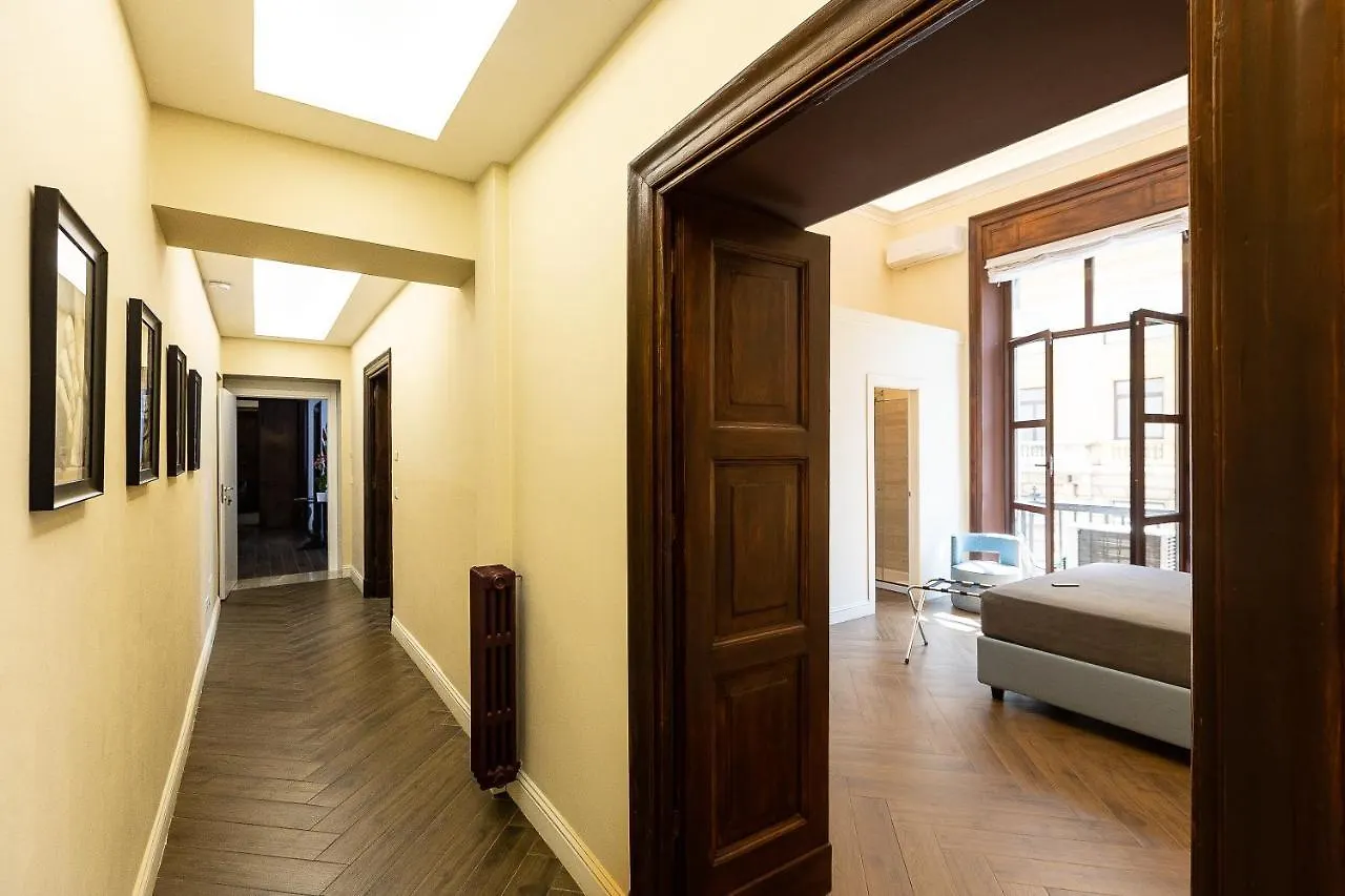 Spa Apartment Via Barberini Rome
