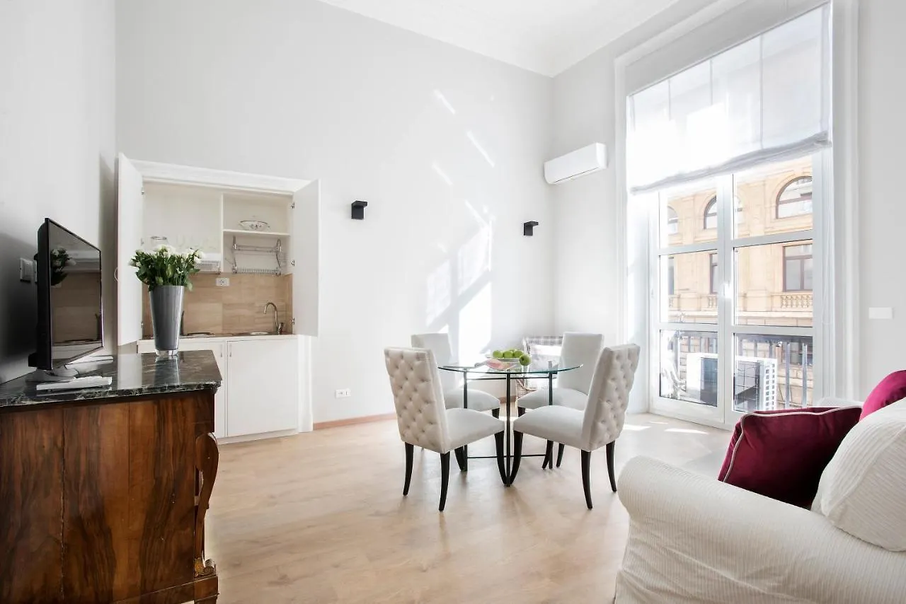 Spa Apartment Via Barberini Rome