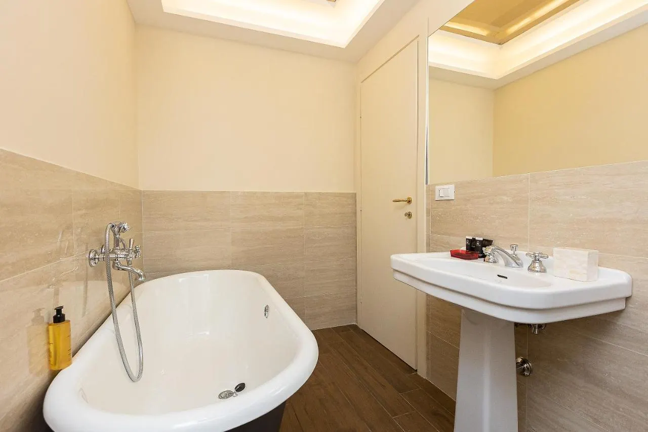 Spa Apartment Via Barberini Ρώμη